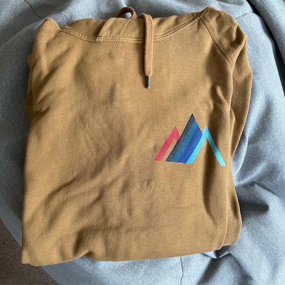 sweatshirt - Picture 2 of 4